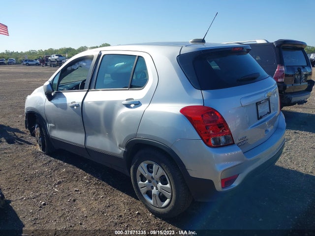 Chevrolet TRAX LS 2018 KL7CJKSBXJB730666 Image 3