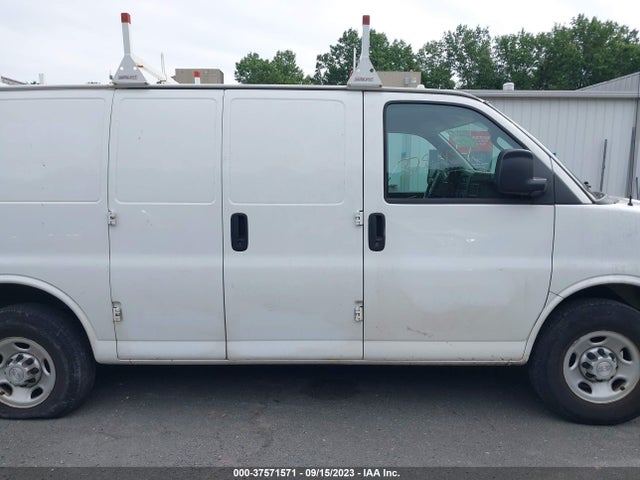 Chevrolet EXPRESS CARGO VAN 2016 1GCWGAFF1G1151828 Image 13