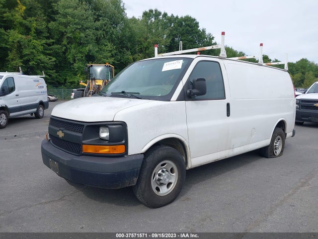 Chevrolet EXPRESS CARGO VAN 2016 1GCWGAFF1G1151828 Image 2