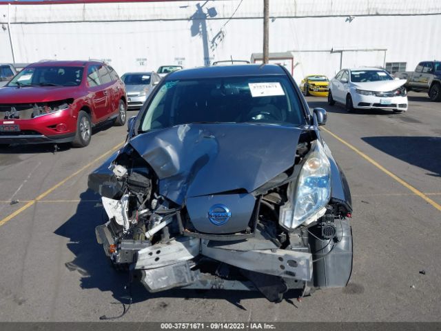1N4AZ0CP9FC327335 Nissan LEAF SV