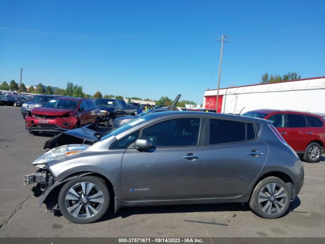 1N4AZ0CP9FC327335 Nissan LEAF SV