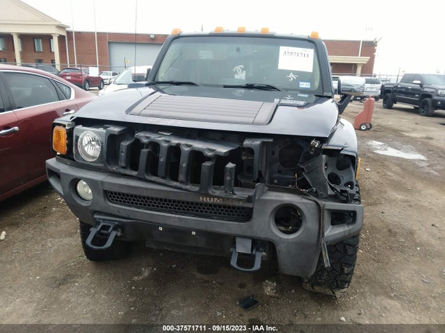 2007 HUMMER H3 SUV VIN: 5GTDN13E978183015