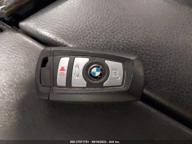BMW 535i Xdrive 2015 WBA5B3C53FD545715 Image 11