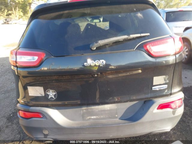 1C4PJLCB1GW281470 Jeep Cherokee Latitude