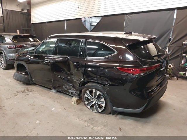 Toyota HIGHLANDER HYBRID 2022 5TDGBRCH2NS074443 Image 3