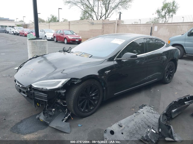 Tesla Model S 60/75 2017 5YJSA1E11HF189770 Image 2