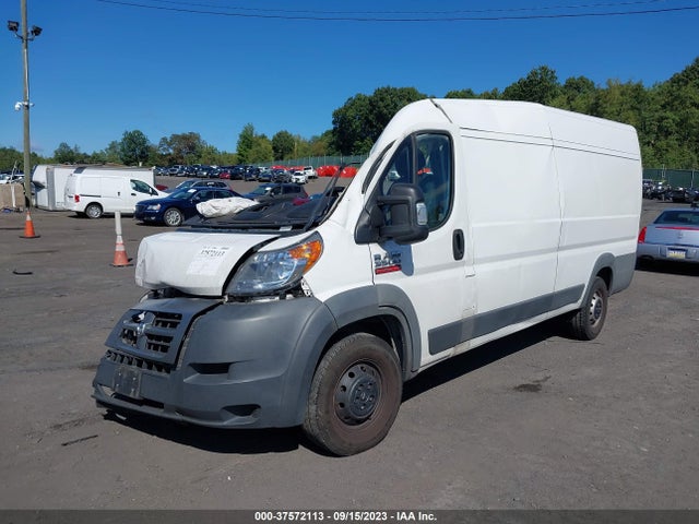 RAM Promaster Cargo Van 2018 3C6URVJG2JE144911 Image 2