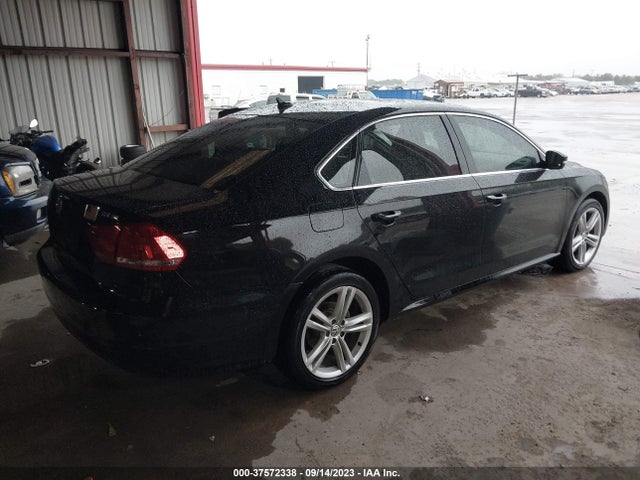 1VWBV7A3XFC043891 Volkswagen Passat 2.0l Tdi Se W/sunroof