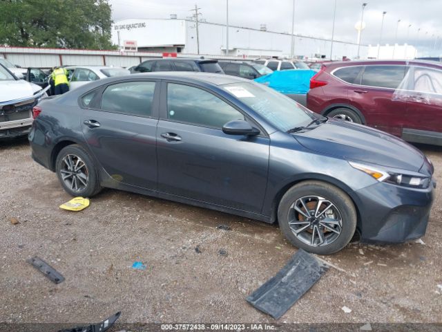 3KPF24AD8PE572058 KIA Forte Lxs