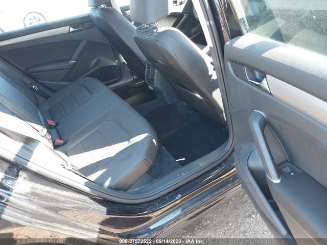 1VWSA7A30MC018197 Volkswagen Passat 2.0t Se