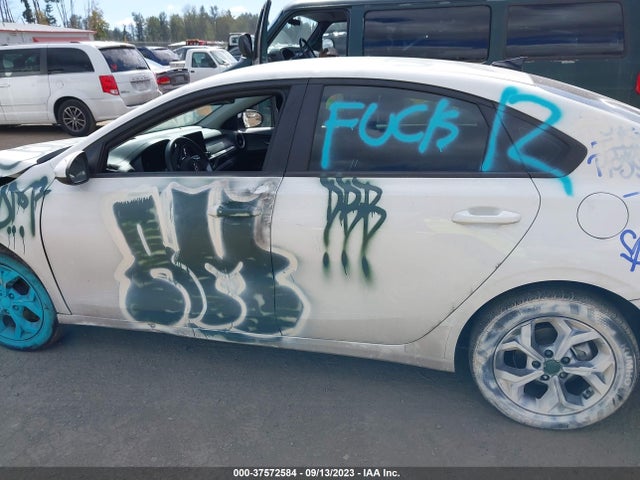 2021 KIA FORTE LXS VIN: 3KPF24AD5ME305276