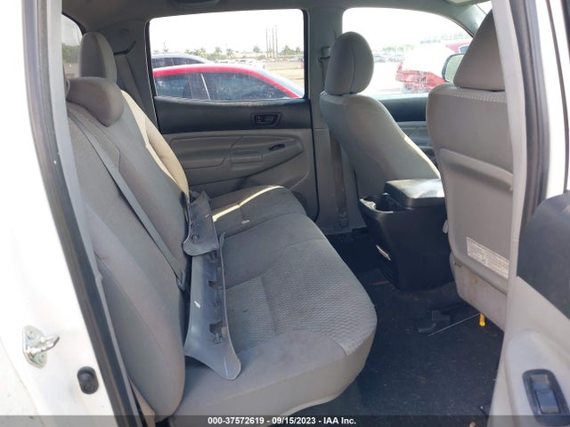 Toyota Tacoma Prerunner 2015 5TFJX4GN4FX044060 Image 8