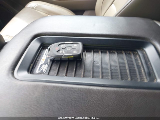 Chevrolet Suburban Premier 2018 1GNSCJKC0JR280651 Image 11