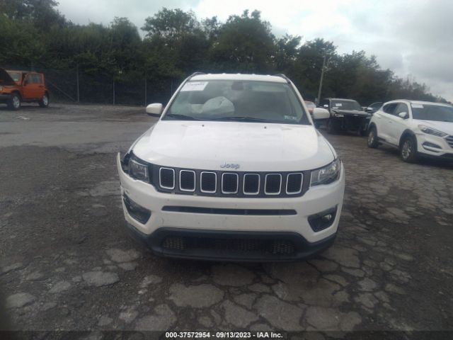 3C4NJDBB5JT223728 Jeep Compass Latitude