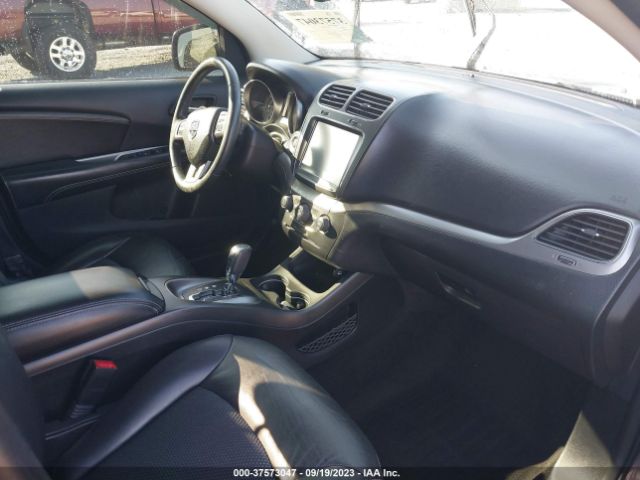 3C4PDCGB2FT686534 Dodge Journey Crossroad