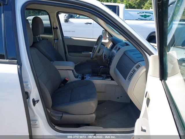2010 FORD ESCAPE HYBRID VIN: 1FMCU5K35AKB27897