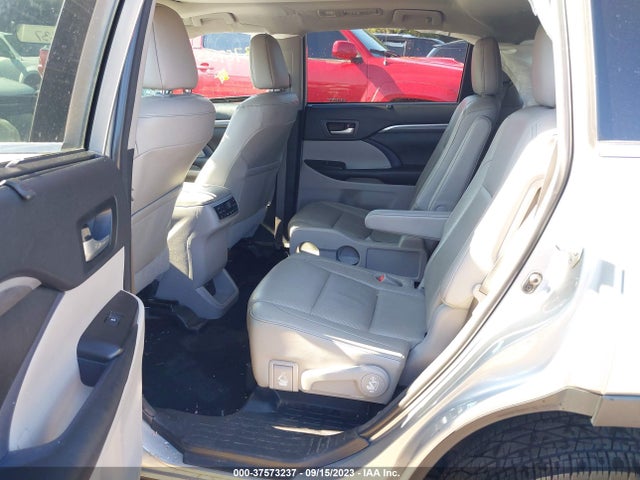 Toyota Highlander Limited Platinum 2018 5TDDZRFHXJS889946 Image 8