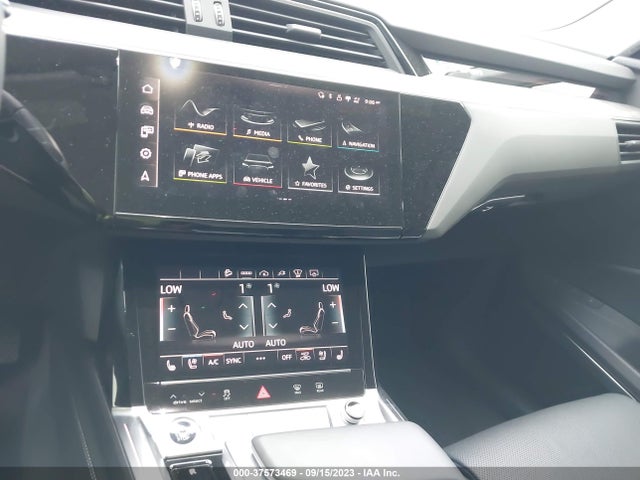 2021 Audi e-tron, VIN: WA1VABGE7MB002025