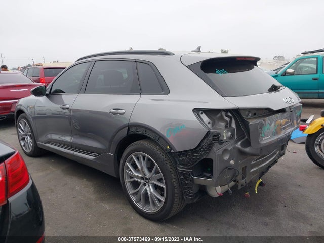 2021 Audi e-tron, VIN: WA1VABGE7MB002025