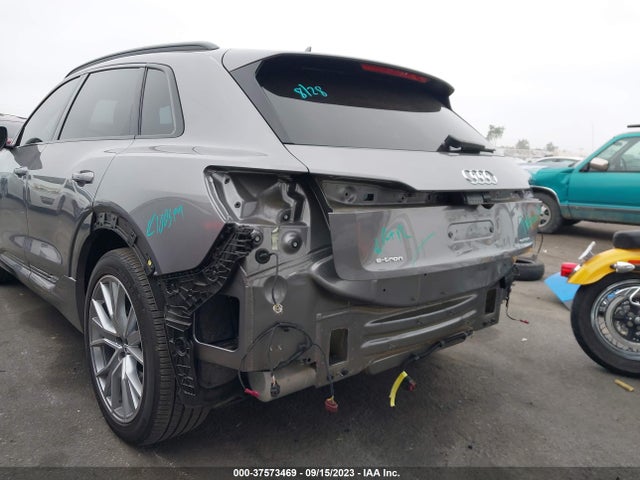 2021 Audi e-tron, VIN: WA1VABGE7MB002025