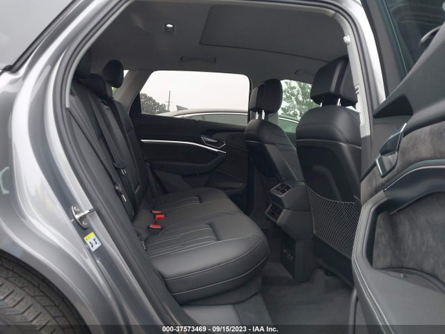 2021 Audi e-tron, VIN: WA1VABGE7MB002025