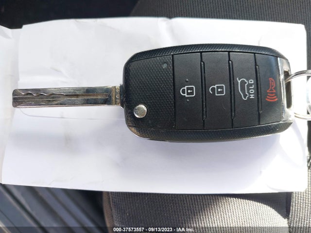 2016 KIA SOUL BASE VIN: KNDJN2A20G7281073