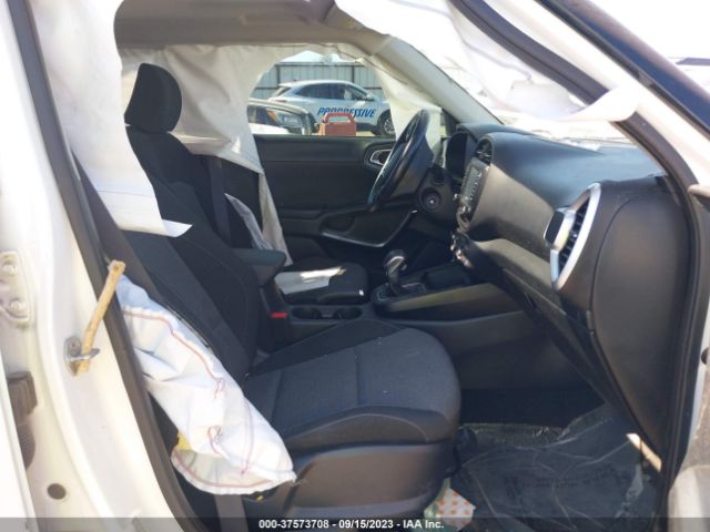 KNDJ63AU0M7742949 KIA Soul Gt-line