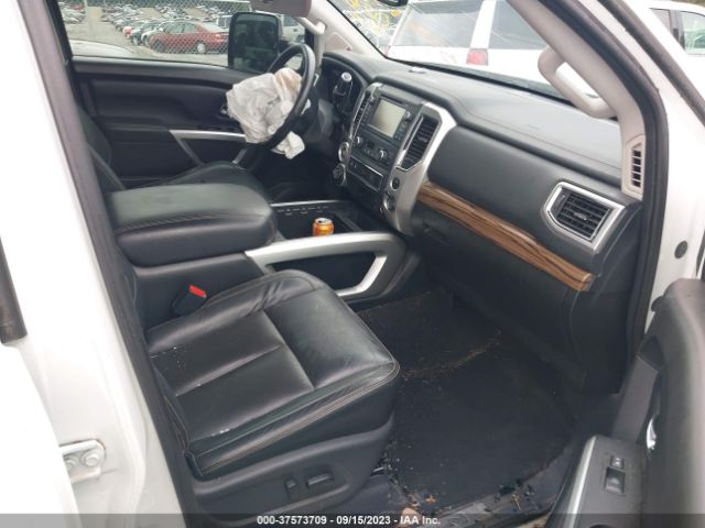 1N6AA1E58JN530262 Nissan Titan Sl