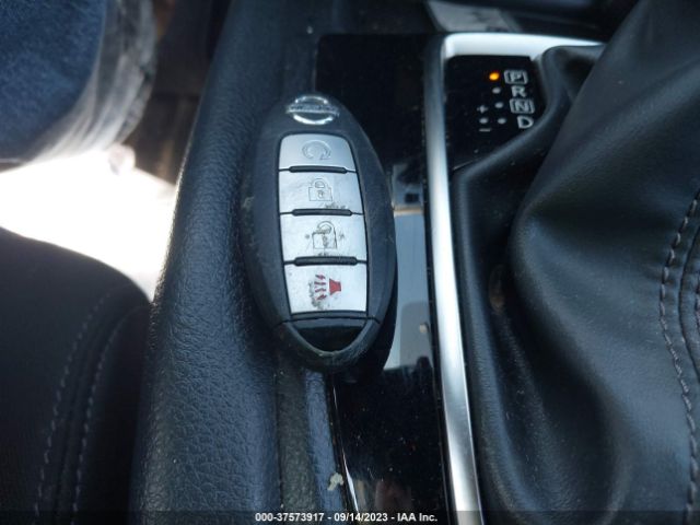 JN1BJ1CP9HW009036 Nissan Rogue Sport Sv