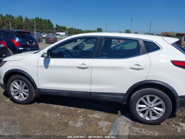 JN1BJ1CP9HW009036 Nissan Rogue Sport Sv