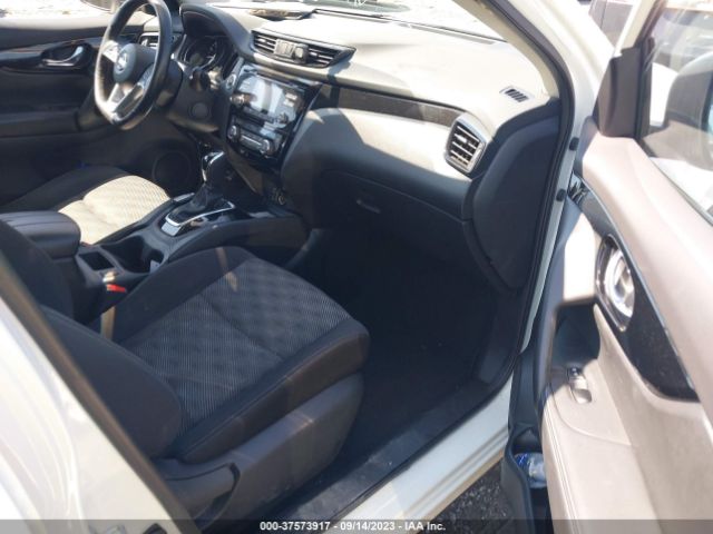 JN1BJ1CP9HW009036 Nissan Rogue Sport Sv