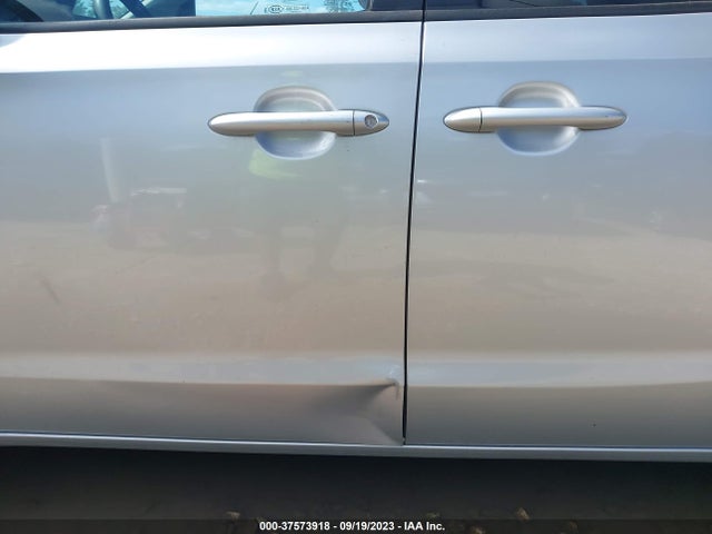 KIA SEDONA LX 2016 KNDMB5C17G6148652 Image 7