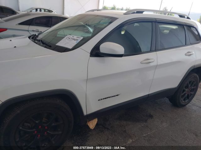 1C4PJLCB1HD231701 Jeep Cherokee Latitude