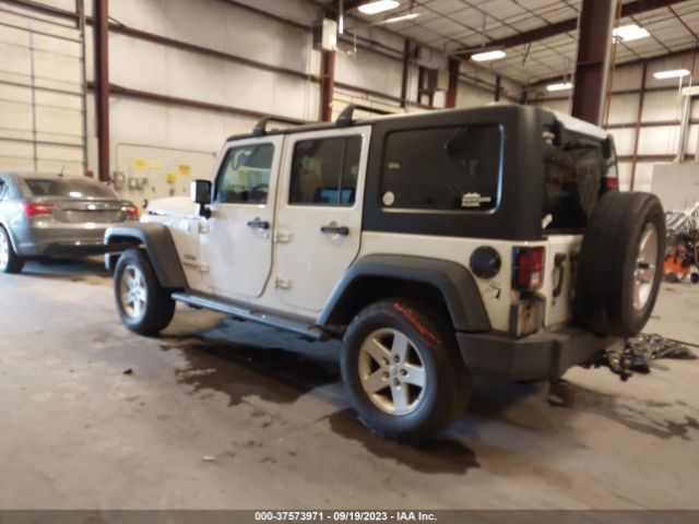 1C4BJWDG4HL710156 Jeep Wrangler Unlimited Sport