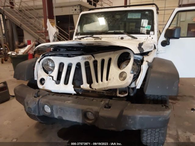 1C4BJWDG4HL710156 Jeep Wrangler Unlimited Sport