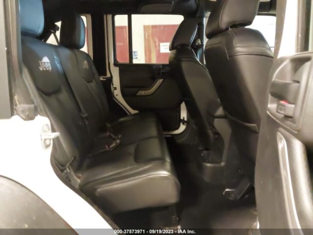 1C4BJWDG4HL710156 Jeep Wrangler Unlimited Sport