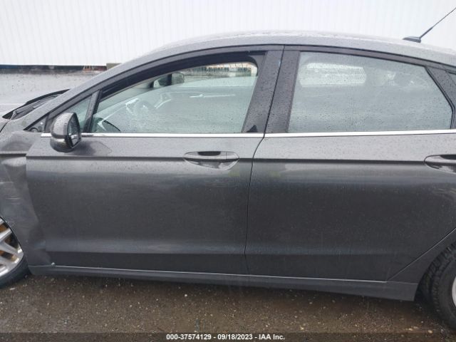 1FA6P0H74G5128249 Ford FUSION SE