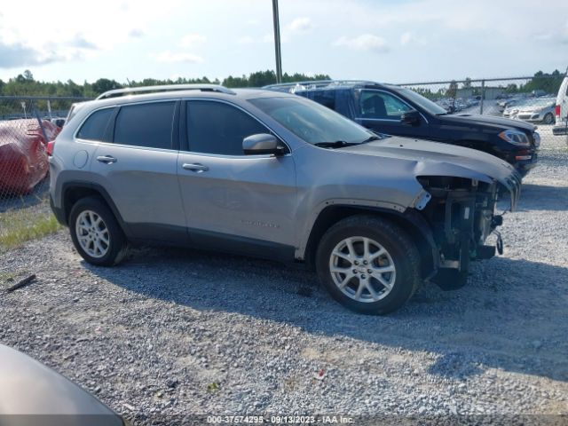 1C4PJMCBXJD563888 Jeep Cherokee Latitude