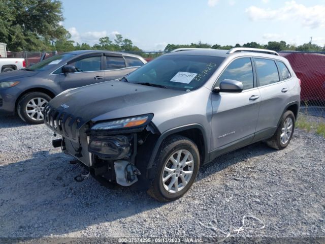 1C4PJMCBXJD563888 Jeep Cherokee Latitude