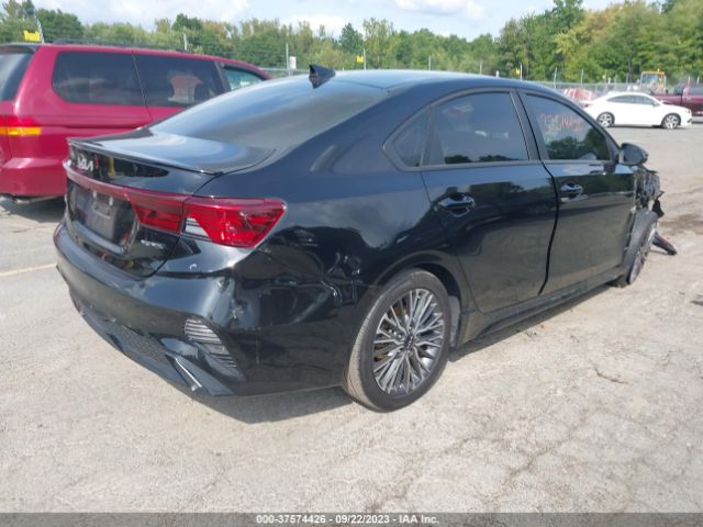 3KPF54AD2NE470341 KIA Forte Gt-line