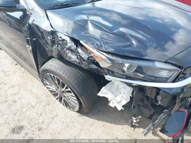 3KPF54AD2NE470341 KIA Forte Gt-line