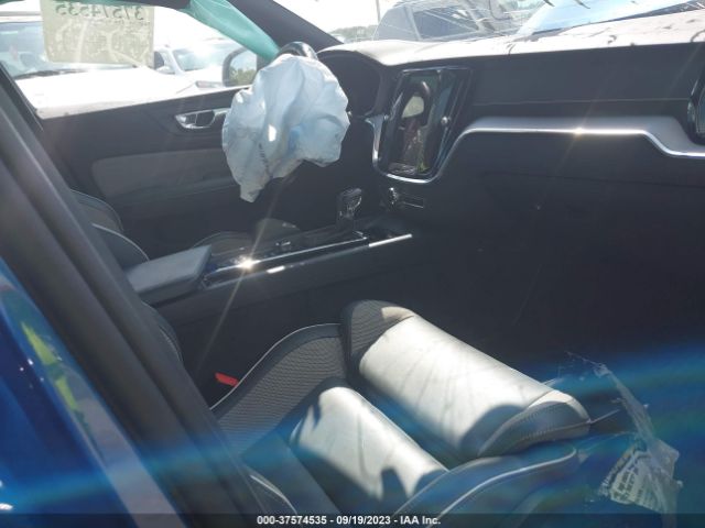7JRA22TM0MG081055 Volvo S60 T6 R-design