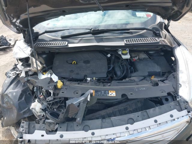1FMCU9GD0JUB33300 Ford ESCAPE SE