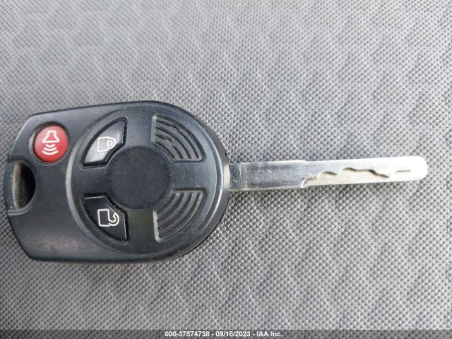 1FMCU9GD0JUB33300 Ford ESCAPE SE