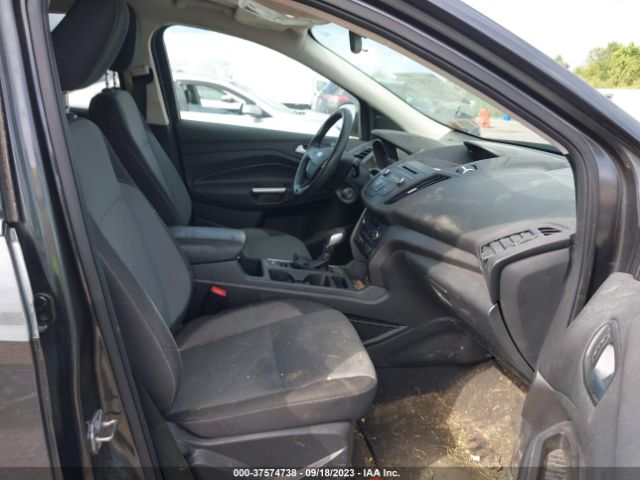 1FMCU9GD0JUB33300 Ford ESCAPE SE