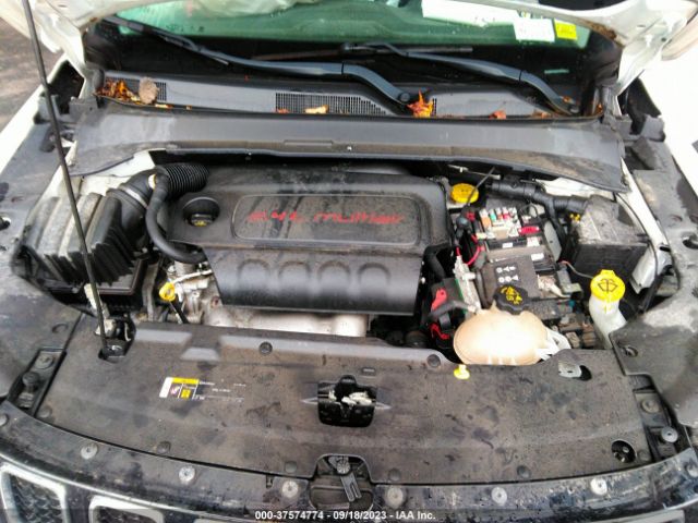 3C4NJDBBXJT492257 Jeep Compass Latitude
