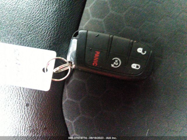 3C4NJDBBXJT492257 Jeep Compass Latitude