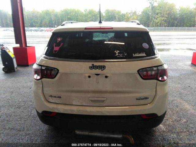 3C4NJDBBXJT492257 Jeep Compass Latitude