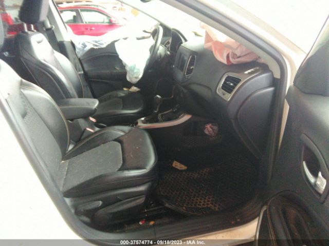 3C4NJDBBXJT492257 Jeep Compass Latitude