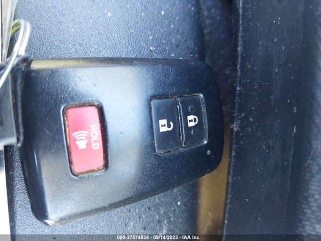 Toyota Prius C One/two/three/four 2015 JTDKDTB32F1114557 Image 11